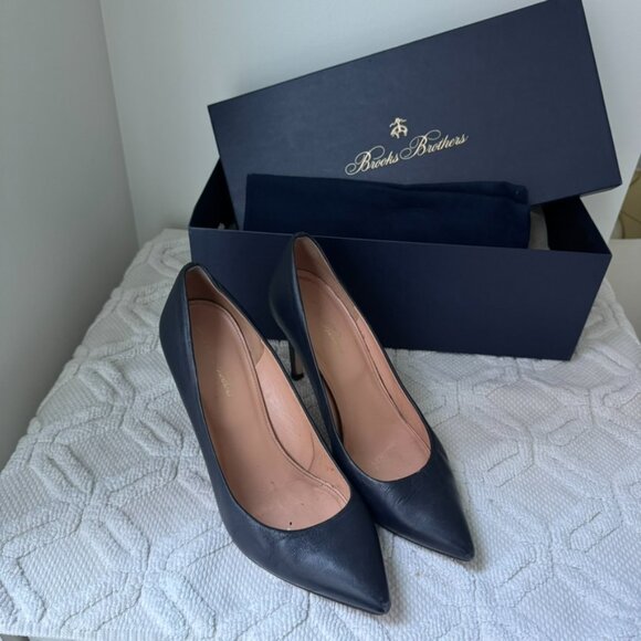 Brooks Brothers Navy Leather Heels - Picture 6 of 11